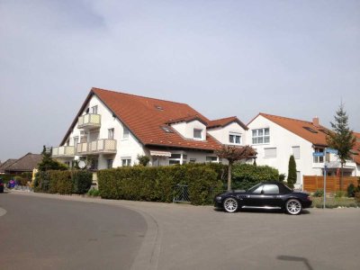 Moderne, helle 2 Zi.-DG.-Wohnung in absolut ruhiger Lage von Worms-Herrnsheim