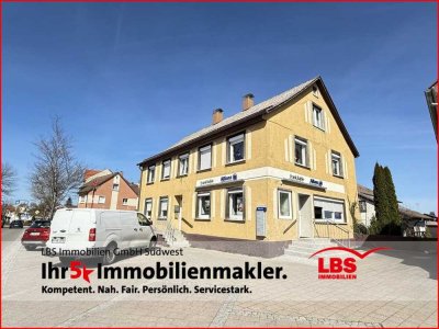 Interessantes Zweifamilienhaus mit Büroräumen und 5 Stellplätzen im Herzen von Stetten