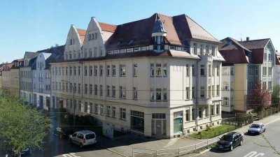 ab sofort: schöne großzügige  3-Zi-Wohnung mit  kl. Balkon