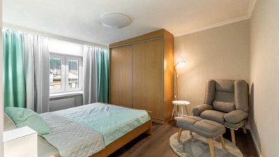 Geschmackvolle 2-Raum-Wohnung mit gehobener Innenausstattung mit Balkon und EBK in Langenhagen