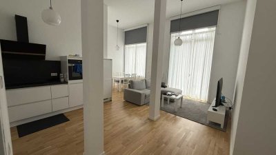 Anno 1880 - Wohnen mit Flair: 3,5-Zimmer-Wohnung mit 2 Bädern, Balkon, EBK und hauseigenem Park