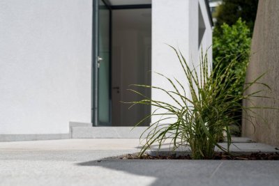Exklusives Doppelhaus in sonniger Grünruhelage mit Terrasse, Garten &amp; Sauna – 6 Zimmer auf 3 Ebenen