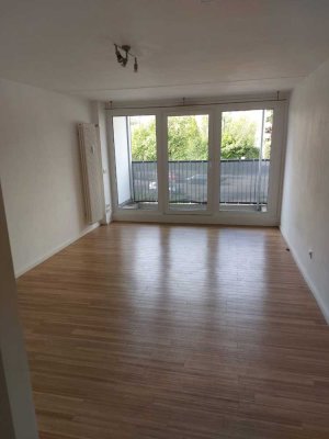 Vollmöblierte 1-Zimmer-Wohnung mit Balkon – Top-Lage nahe Uni Regensburg