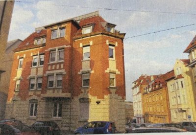 Schöne, vollständig renovierte 3-Zimmer-Atlbau-Wohnung mit kleinem Balkon und EBK in Stuttgart