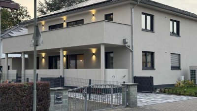 � Luxuriöse Souterrain-Wohnung in traumhafter Waldsiedlung – Neubau 2024, Fußbodenheizung & Stil
