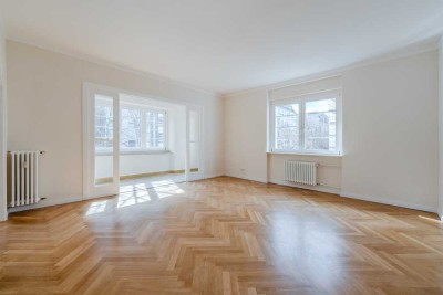 Historischer Altbau: Charmante 3-Zimmer-Wohnung im 2. Stock ! Provisionsfrei !