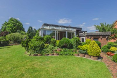 Ruhig gelegen in der Nähe des Büdelsdorfer Stadtparks - Bungalow mit sonnigem Garten und Vollkeller