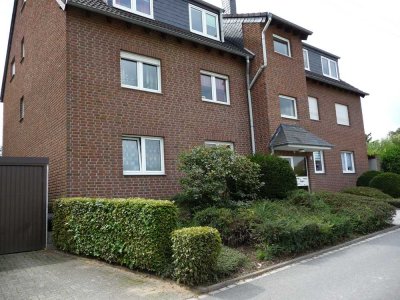 TOP-renovierte helle 2-Zimmer Souterrain-Wohnung in Cronenberg mit EBK