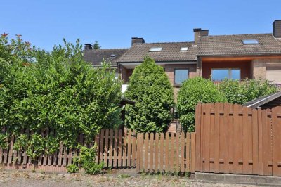 Sanierungsbedürftiges Reihenmittelhaus mit Potenzial plus Garage in Wesel-Feldmark!