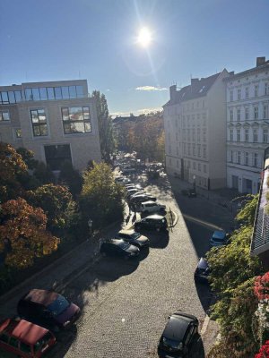 Cute, helle Altbauwohnung in ruhiger Lage im Herzen von Mitte