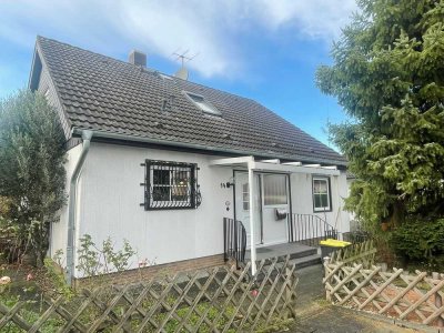 AW1919 IVD. Alt-Meschenich, ruhige Ortsrandlage, EG Wohnung mit Garten, NUR FÜR 3 JAHRE