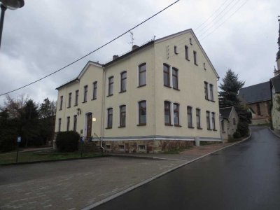 teilvermietetes Wohn- und Geschäftshaus in Crimmitschau OT Langenreinsdorf