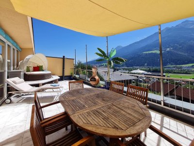 Offenes Wohnen: Maisonette-Wohnung mit Dachterrasse und malerischem Ausblick