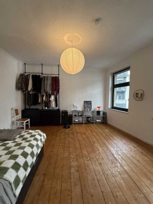Helle Altbauwohnung mit Loft Charakter und hohen Decken in zentraler Lage Dortmunds – ab 01.07.