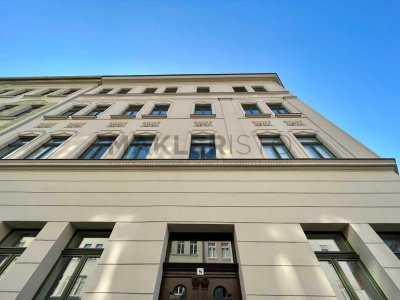 Leerstehende 2-Raum-Wohnung mit Parkett und Balkon zu verkaufen!