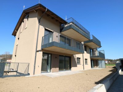 Erstbezug: Stilvolle 4-Zimmer-Wohnung mit Garten und Terrasse in Lengfelden!