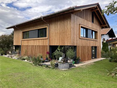 Hochwertig Architektendoppelhaushälfte mit exklusiver Innenausstattung in Bergen im Chiemgau