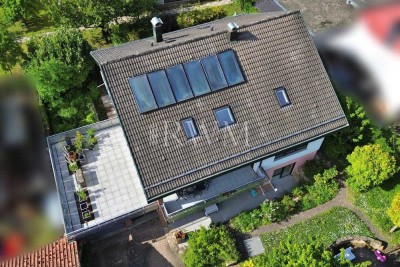 Hier lebt die Sonne! 5-Zimmer-Wohnung mit XXL-Terrasse, Balkon & Garage. Sofort bezugsfertig.