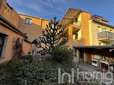 Stadthaus mit eigenen Parkplätzen und kleinem Garten im Zentrum von Kamenz