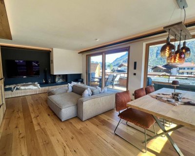 Exklusive Designwohnung mit Kamin &amp; Panorama-Balkon