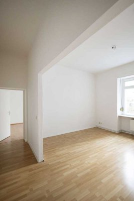 Bezugsfreie, großzügige 2-Zimmer-Altbauwohnung im EG in Toplage Prenzlauer Bergs!