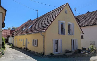 Charmantes, freistehendes Einfamilienhaus, ohne Garten in Rottenburg  am Neckar