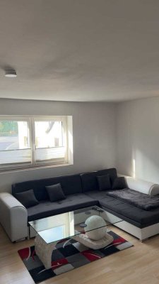 Wunderschöne, helle und renovierte 2-Zimmer Wohnung inkl. Küche