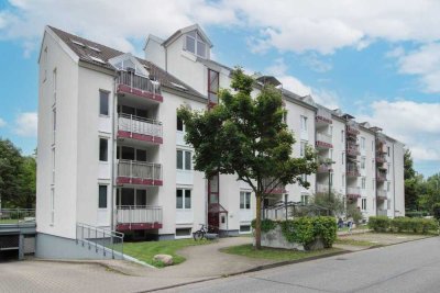 Kapitalanlage: Vermiete 2-Zimmer-Wohnung mit Balkon und KFZ Stellplatz