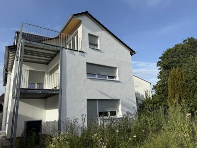 Einmalige GELEGENHEIT FESTPREIS Sanierte DHH mit 2 Wohneinheiten, ausgebautem DG