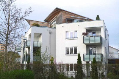 Neuried! SINGLETRAUM mit Garten // Attraktive 2 ZKB mit EBK & Stellplatz  // NÄHE U3 // bezugsfrei