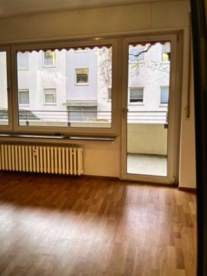 2-Zimmer Erdgeschosswohnung mit Balkon in Wiesbaden-Bierstadt