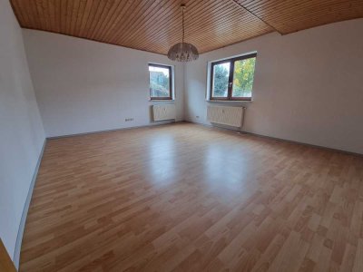 Großzügige 2 Zimmer Wohnung zu vermieten