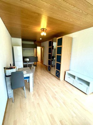 Helle 1-Zimmer Wohnung mit Balkon im München Am Hart * Teilmöbliert und renoviert