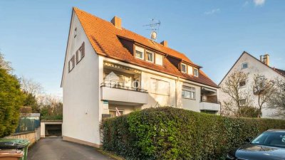 Ruhig und zentral: Dachgeschosswohnung mit Potenzial in Stuttgart-Dürrlewang - ab 1.7. frei!