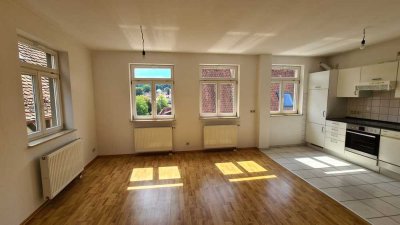 Lichtdurchflutete 3-Zimmer-Wohnung (ca. 70 qm) mitten in der historischen Altstadt Schwäbisch Halls