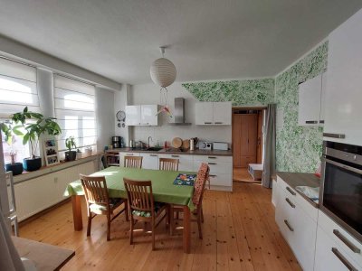 3-Raum-Wohnung mit 2 Bädern und Garten in Jena-West