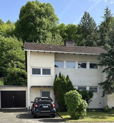** Schnäppchenpreis **
Solides und gepflegtes Wohnhaus mit Garten