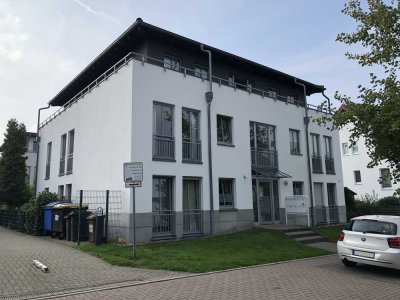 Helles 2-Zimmer-Penthouse mit umlaufendem Balkon - Stadtnah Wohnen über den Dächern von Mettmann