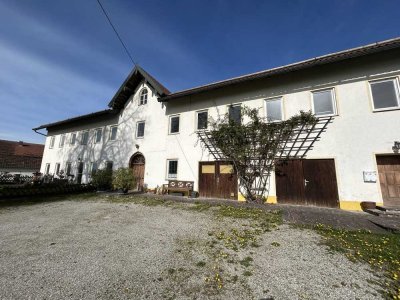 Geschichtsträchtiges Mehrfamilienhaus mit 4 Wohneinheiten, großem Garten und viel Potential!