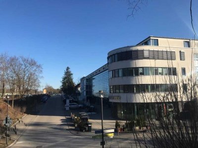 Haar 4 Zi.-Whg. mit großem Balkon, TG und Keller und Renovierungspaket