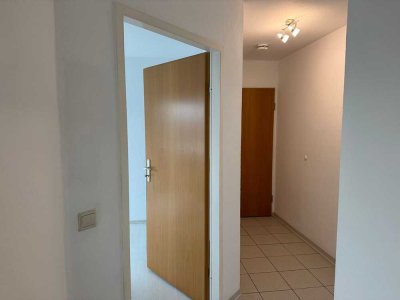 Ansprechende und gepflegte 2,5-Zimmer-DG-Wohnung in Dreieich-Offenthal