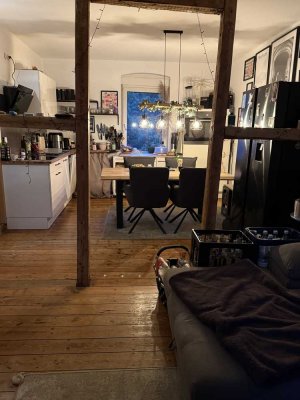 Großzügiges Mehrfamilienhaus mit drei Wohneinheiten, Scheune und Offenstall auf ca. 7.000 m² Grundst