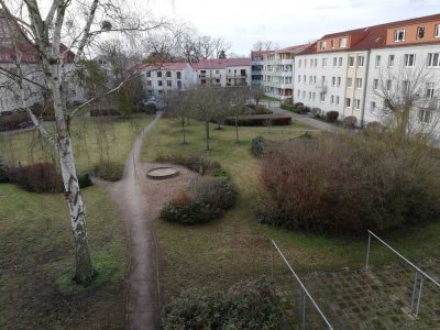 Vollständig renovierte Wohnung mit drei Zimmern und EBK in Neubrandenburg