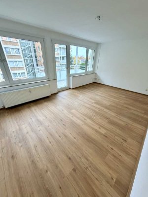All IN MIETE  3 ZI + BALKON + AUFZUG - BEFRISTET FÜR 1 JAHR