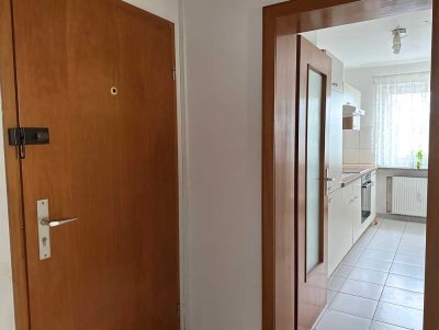 Einziehen & wohlfühlen: 2 Zimmer Wohnung mit Balkon, EBK und Tageslichtbad