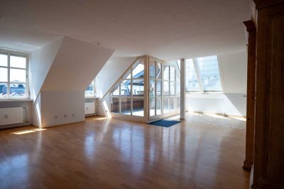 Helle 3-Zimmer-Wohnung mit Dachterrasse direkt am Stadtpark *provisionsfrei von privat*