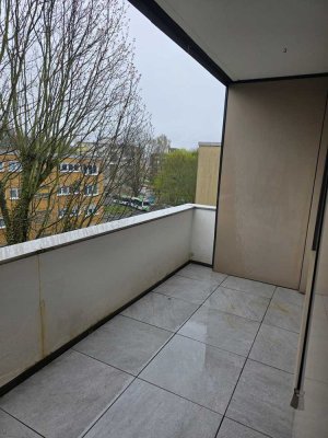 Sanierte 2 Zimmer Wohnung mit Balkon