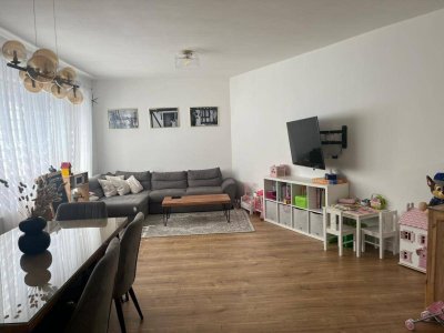 ++ LEBEN IN STOCKERAU ++ Modernisiertes Haus mit Gemeinschaftsgarten