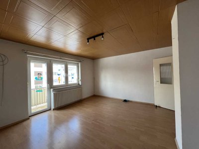 Marko Winter Immobilien --- Mosbach-Neckarelz: 4-Zimmer-Wohnung mit großem Potential