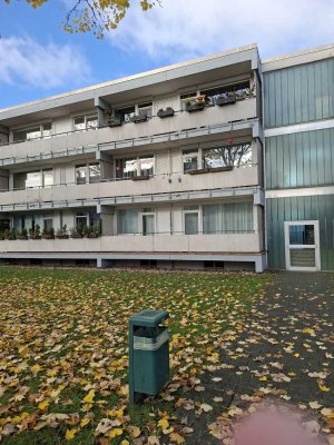 IMMOKONZEPT-NIEDERRHEIN: Ausgefallene renovierte 3-Zimmerwohnung mit Balkon